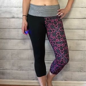 Adidas training 3/4 length printed leggings